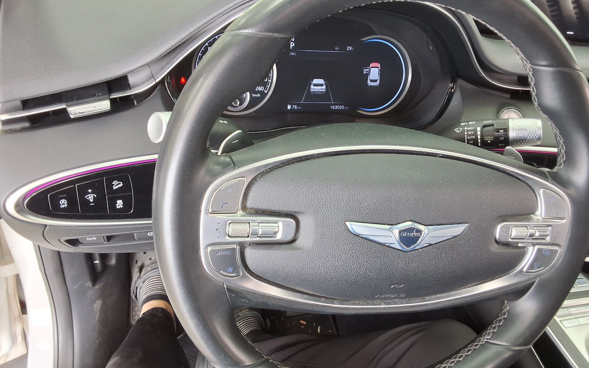 2021 - genesis gv70
