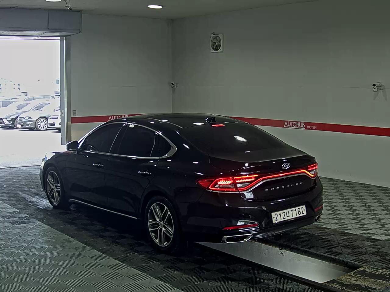 2018 - hyundai grandeur