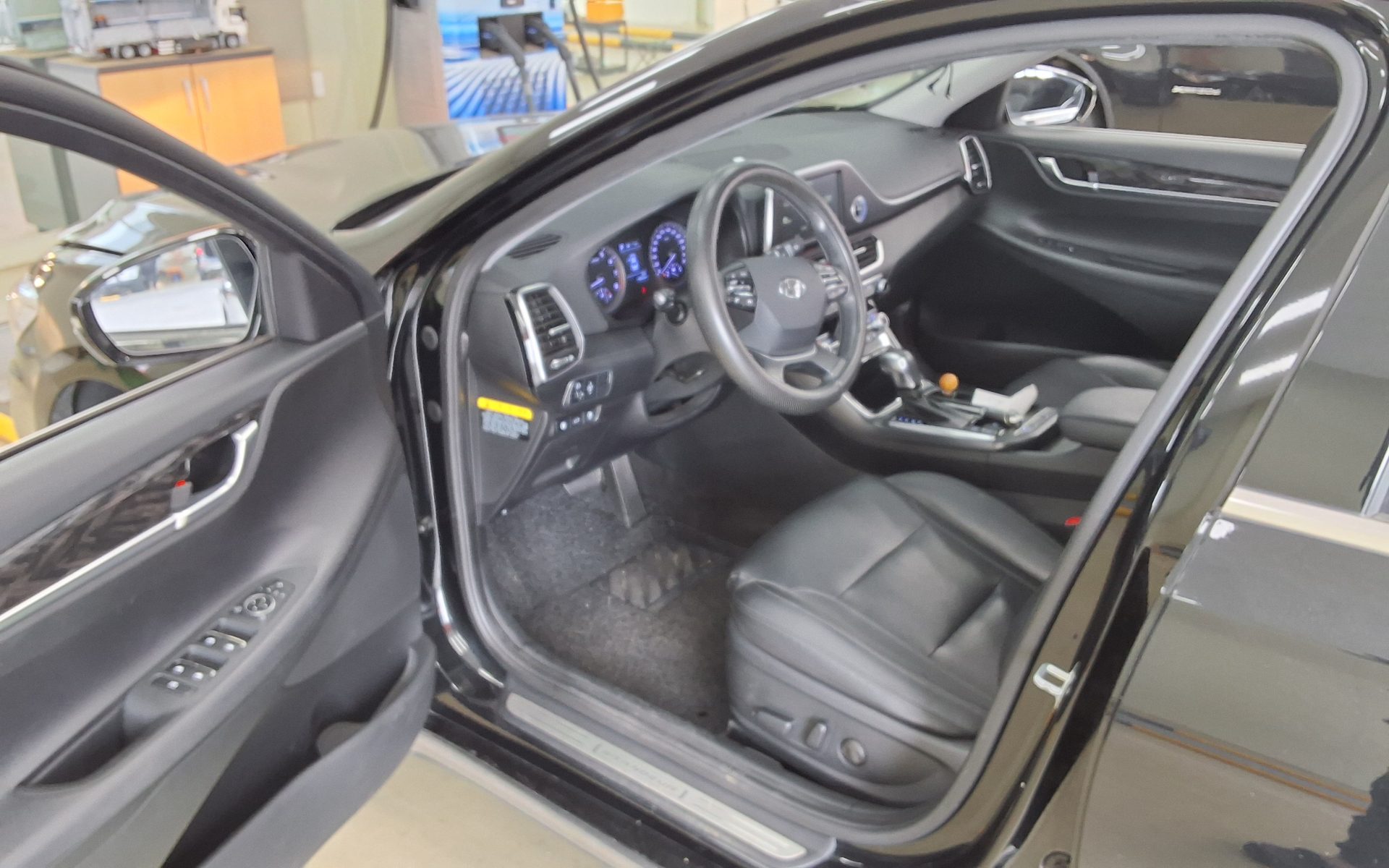 2018 - hyundai grandeur