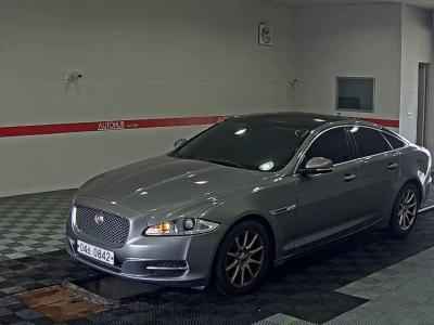 Jaguar Xj (8Th Gen) 2.0 Swb فاخر 2014 فاخر