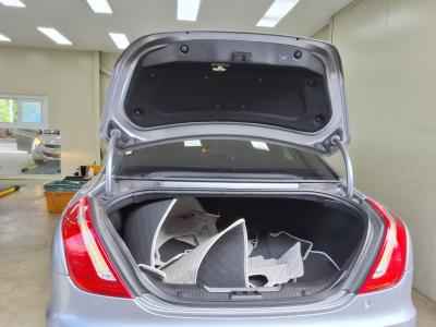 Jaguar Xj (8Th Gen) 2.0 Swb فاخر 2014 فاخر
