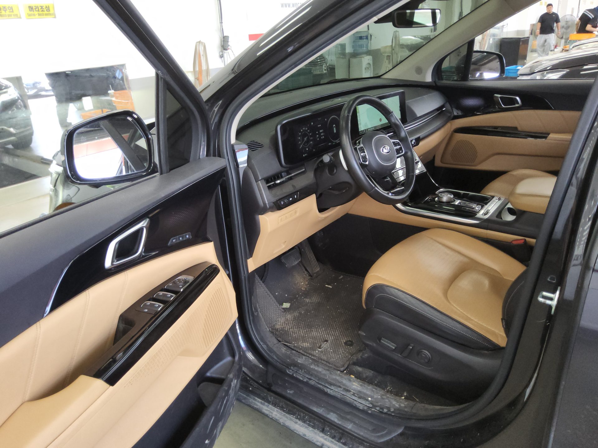 2021 - kia carnival
