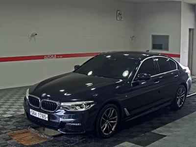 BMW 5 SERIES (7TH GEN) 530i xDrive M PACK