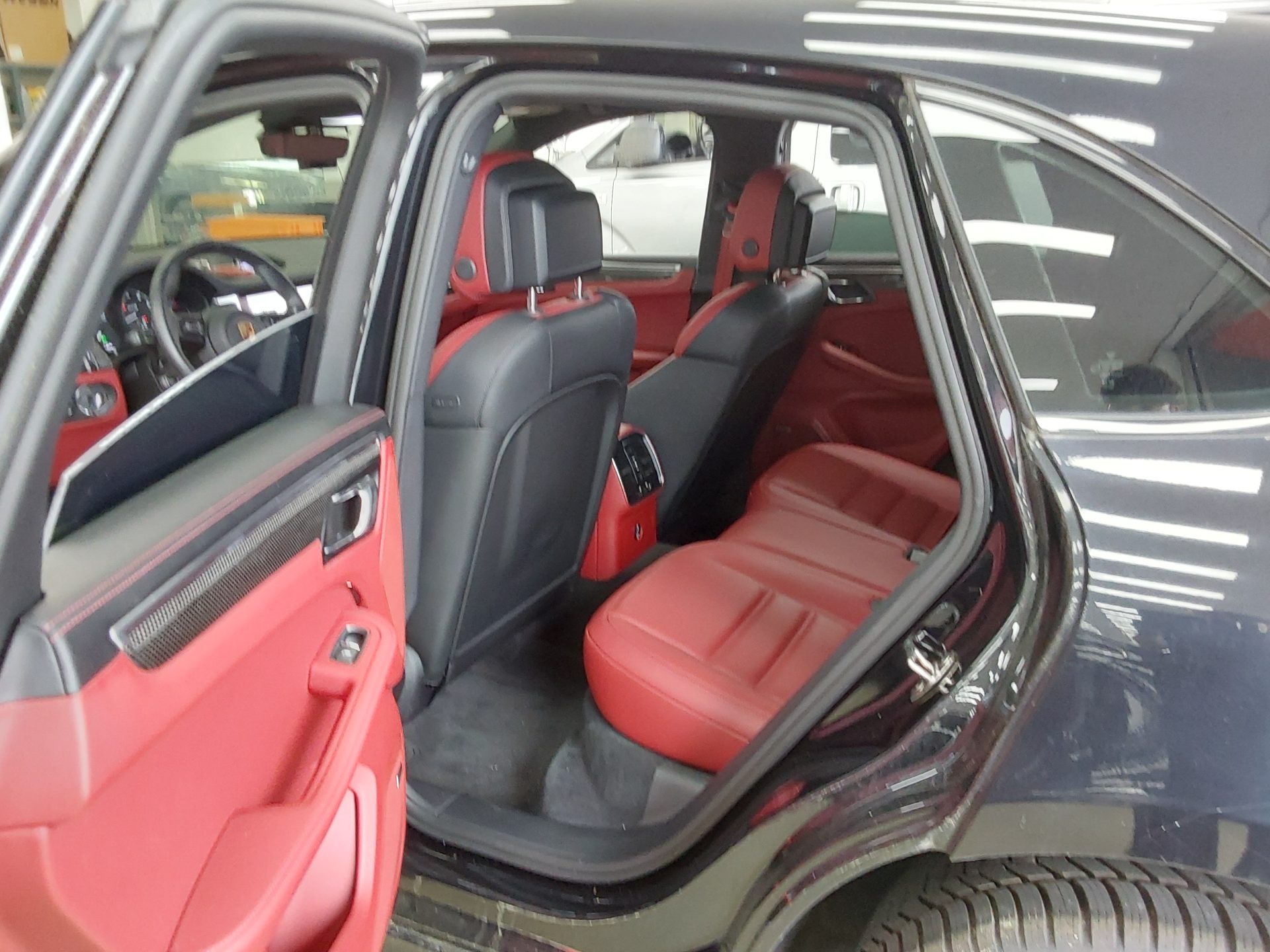 2023 - porsche macan