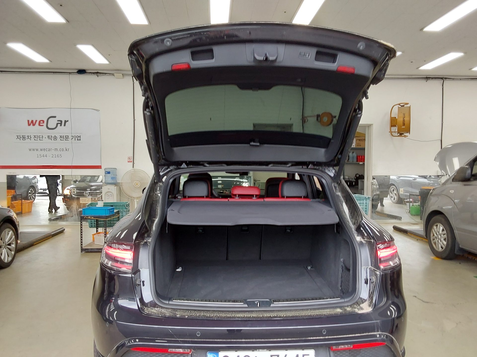 2023 - porsche macan