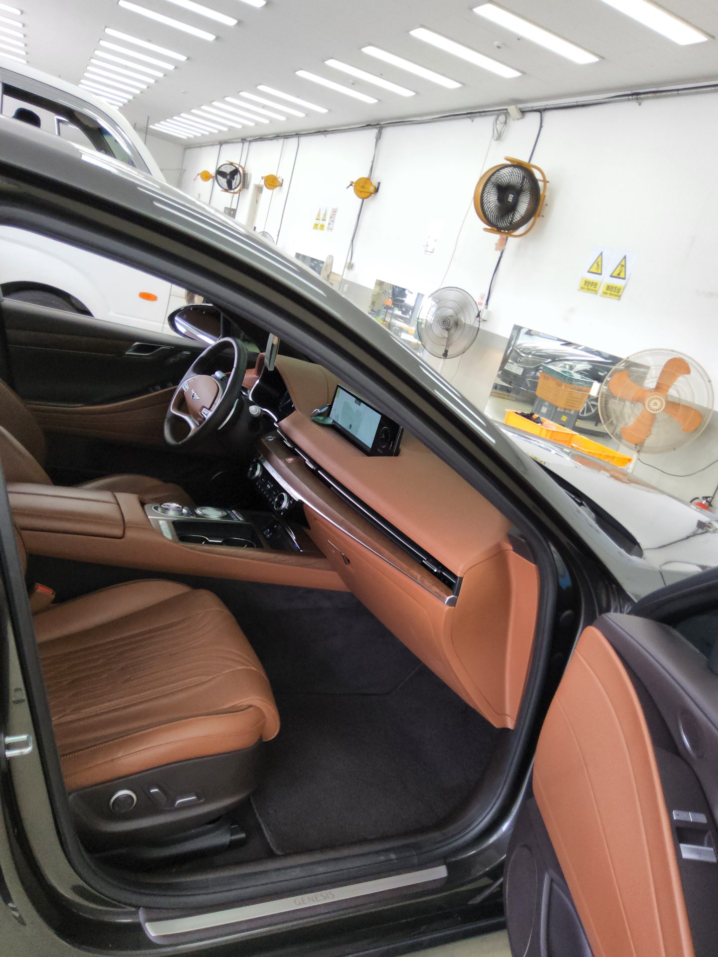 2022 - genesis g80