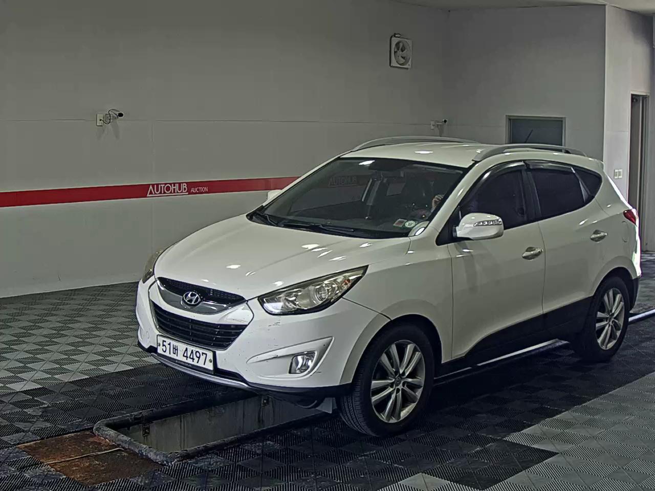 2011 - hyundai tucson