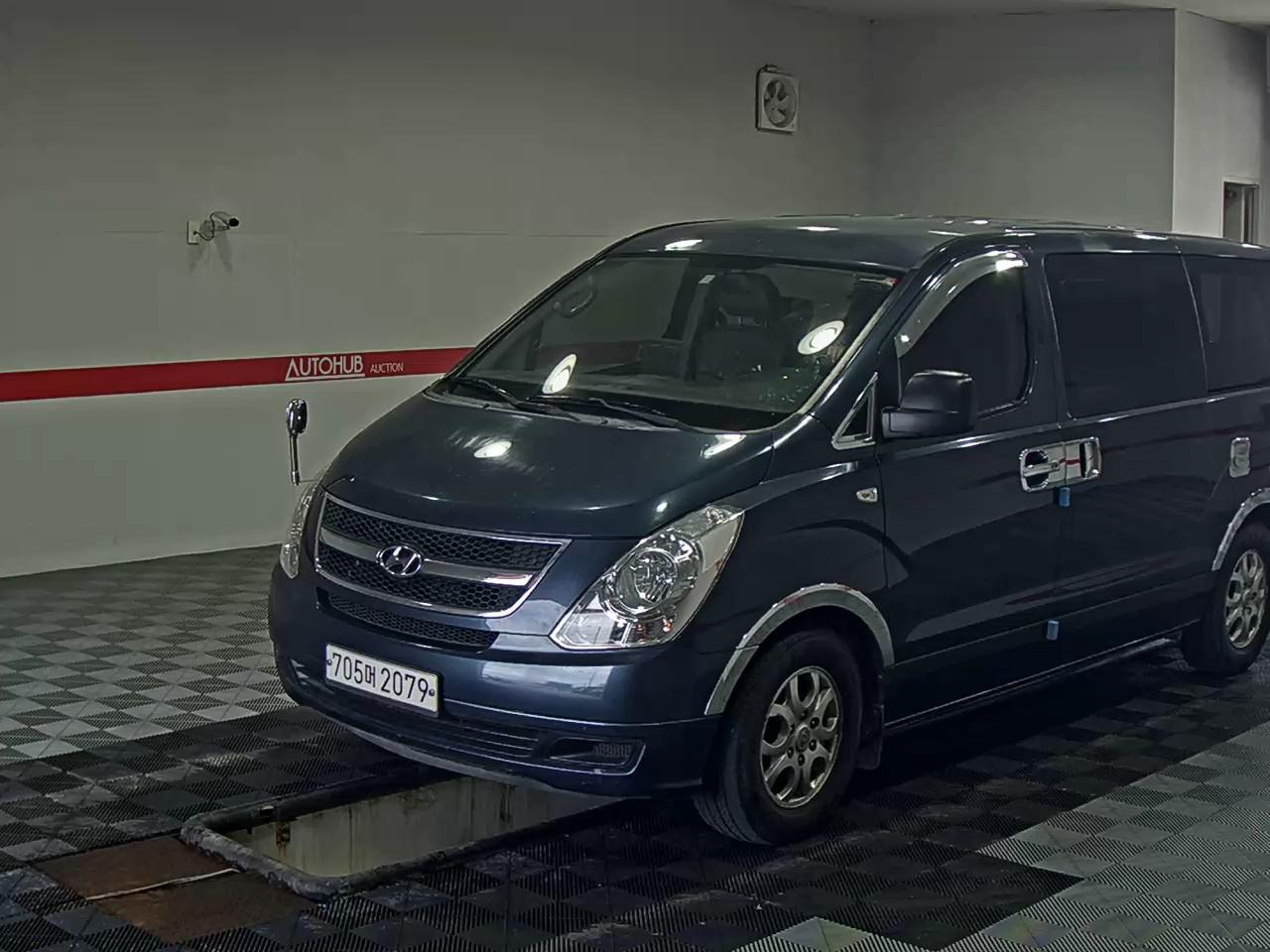 2012 - hyundai grand starex