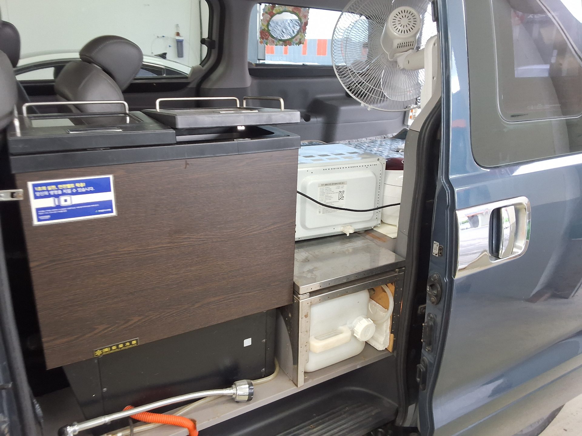 2012 - hyundai grand starex