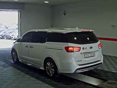 كيا الجديد كلياً كرنفال 9 Seater ديزل Prestige 2015 PRESTIGE