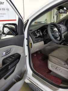 كيا الجديد كلياً كرنفال 9 Seater ديزل Prestige 2015 PRESTIGE