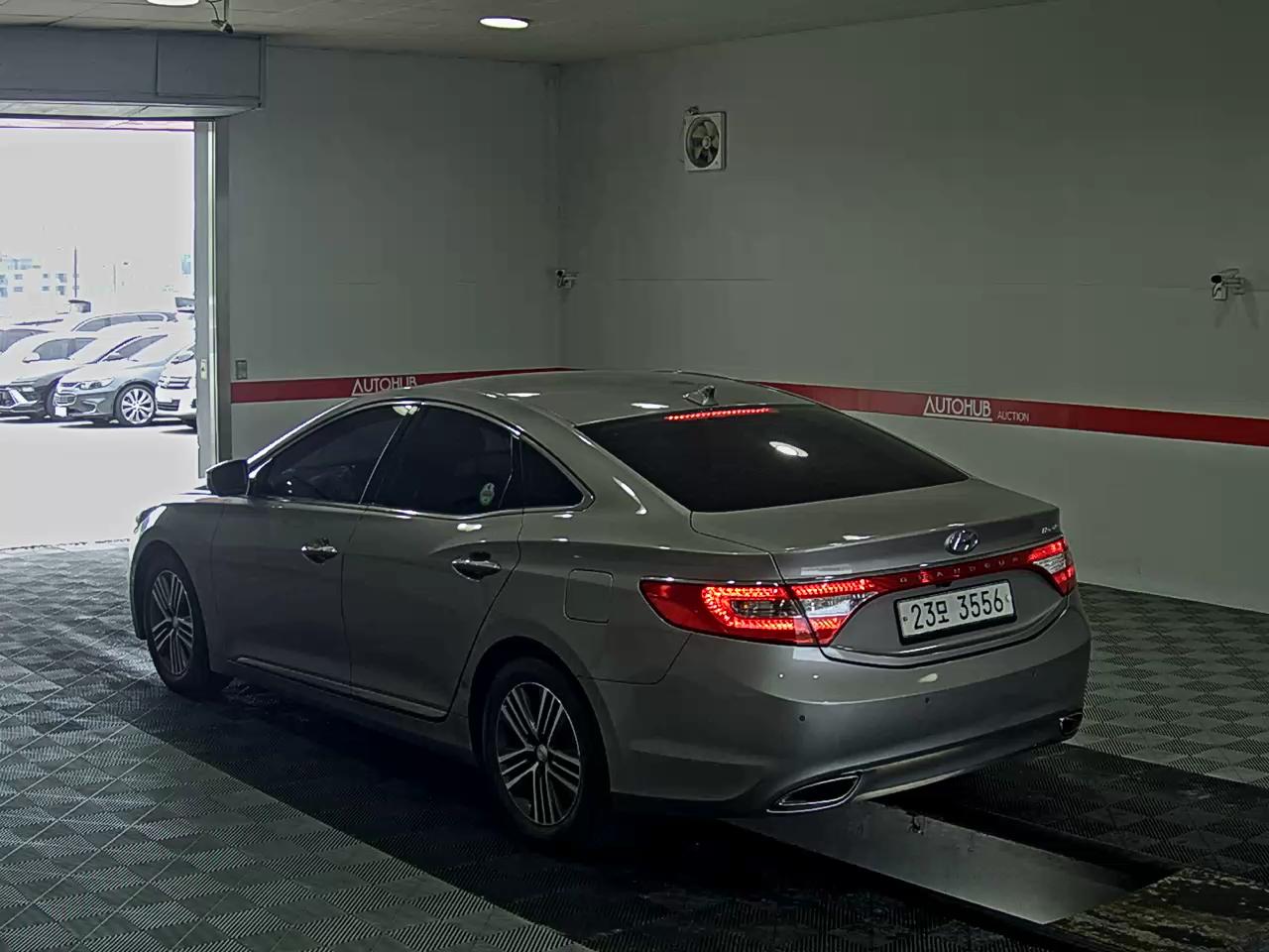 2014 - hyundai grandeur