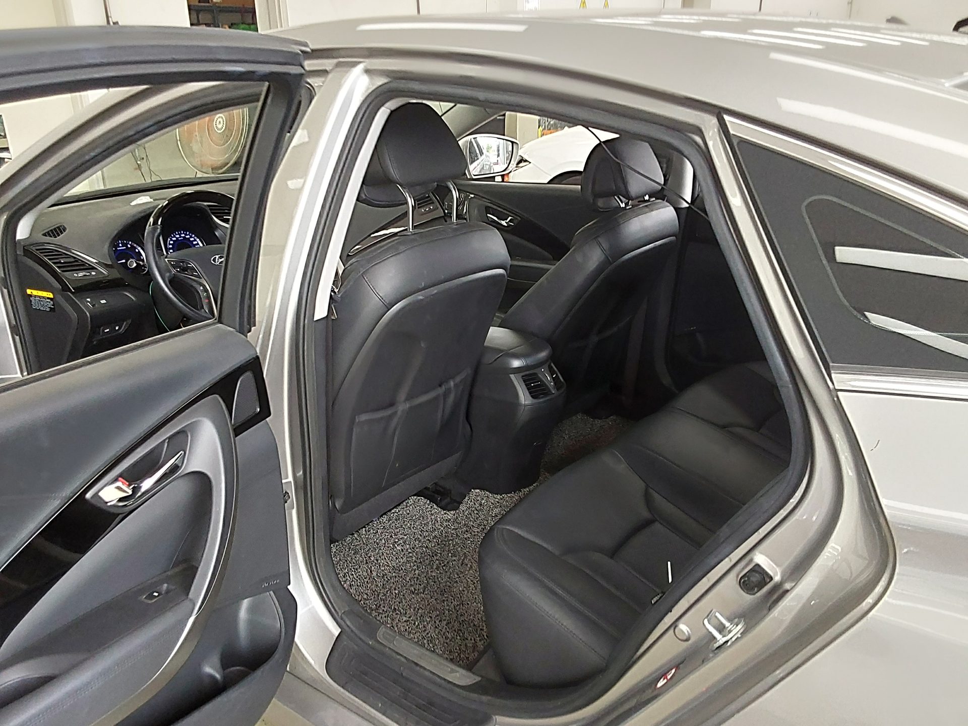 2014 - hyundai grandeur