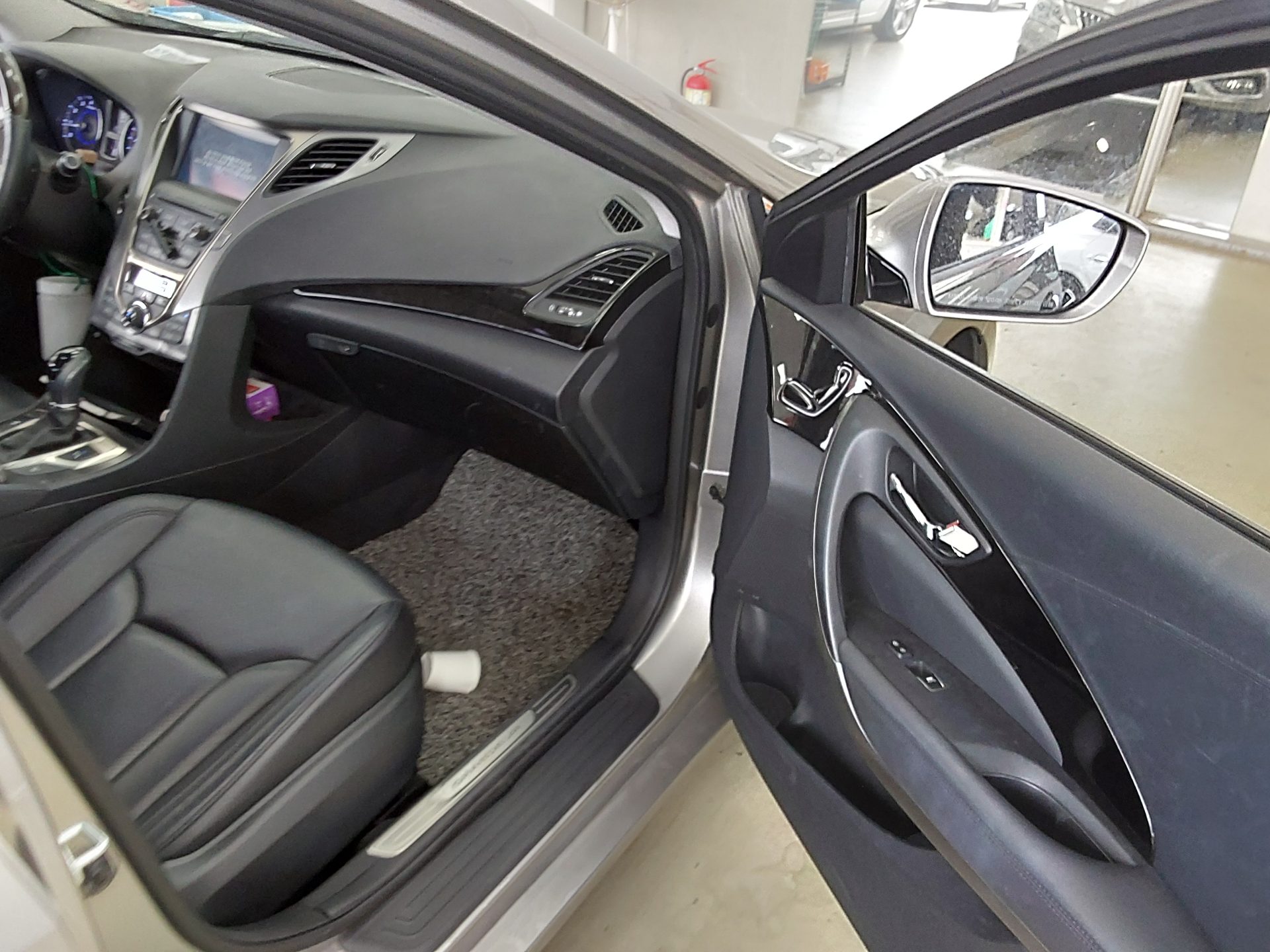 2014 - hyundai grandeur
