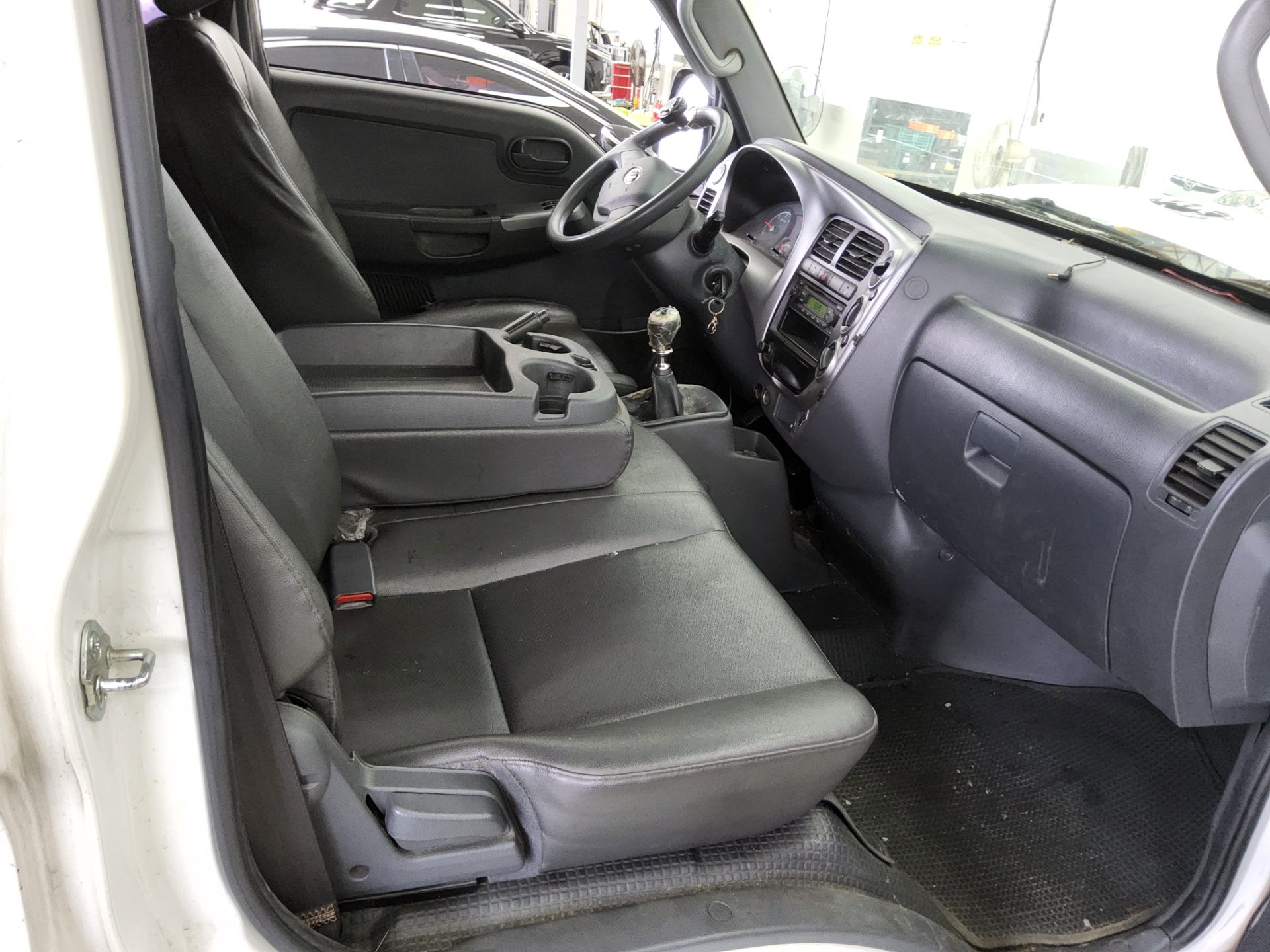 2016 - kia bongo