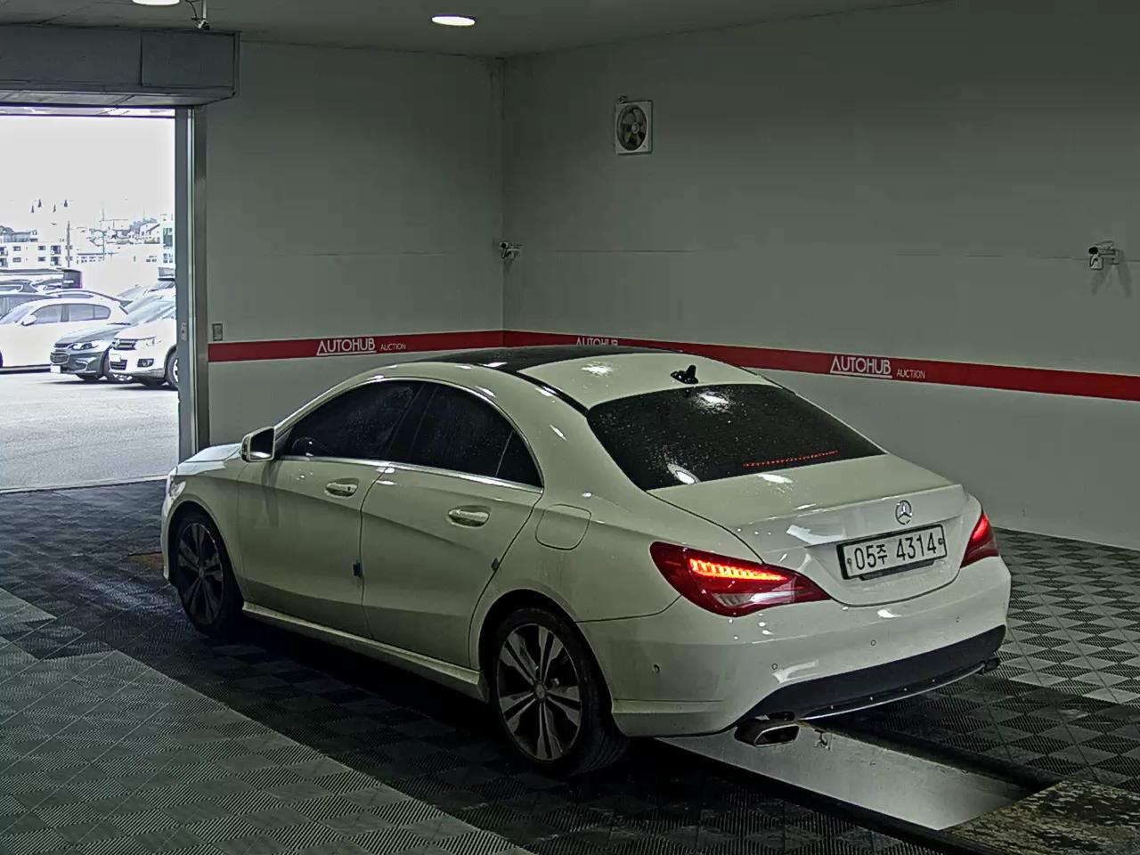 2014 - mercedes-benz cla200