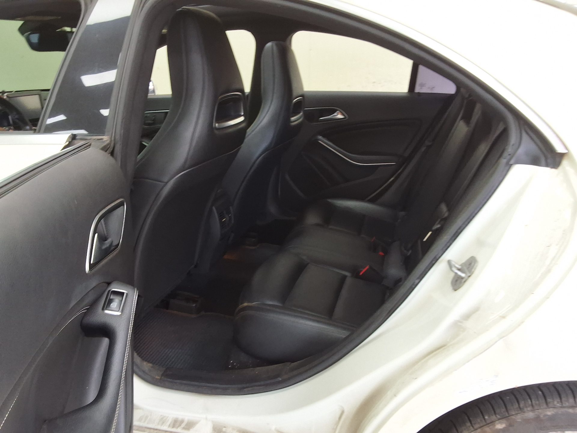 2014 - mercedes-benz cla200