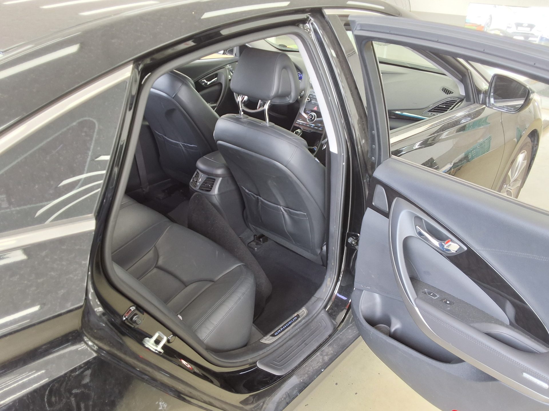 2015 - hyundai grandeur