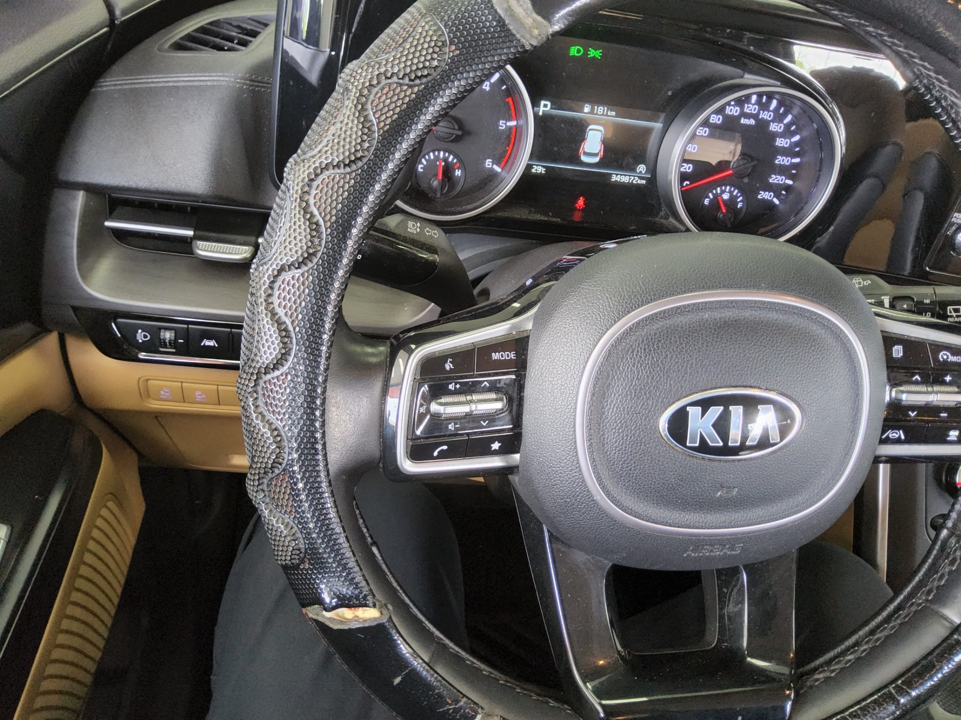 2021 - kia carnival
