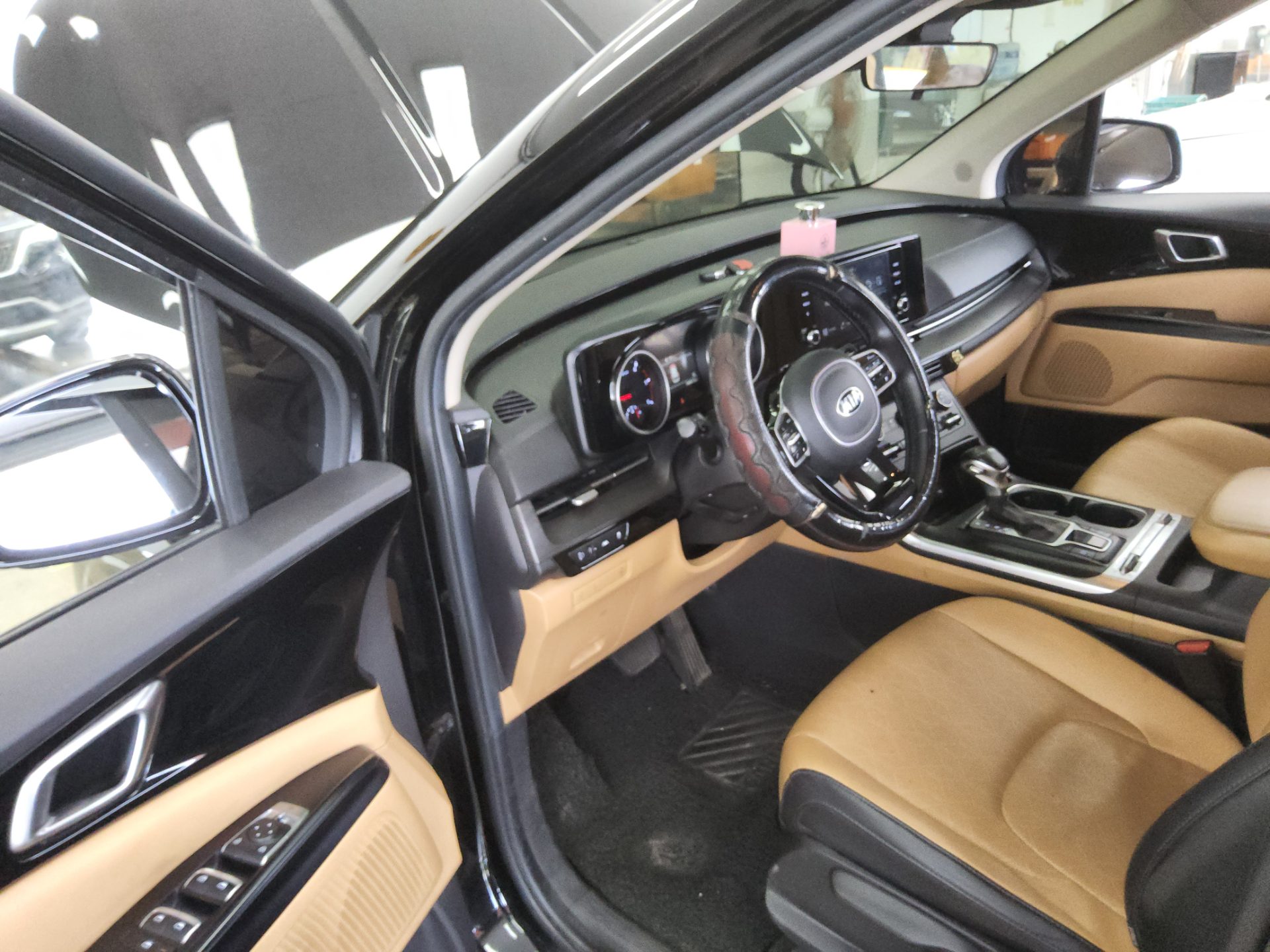 2021 - kia carnival