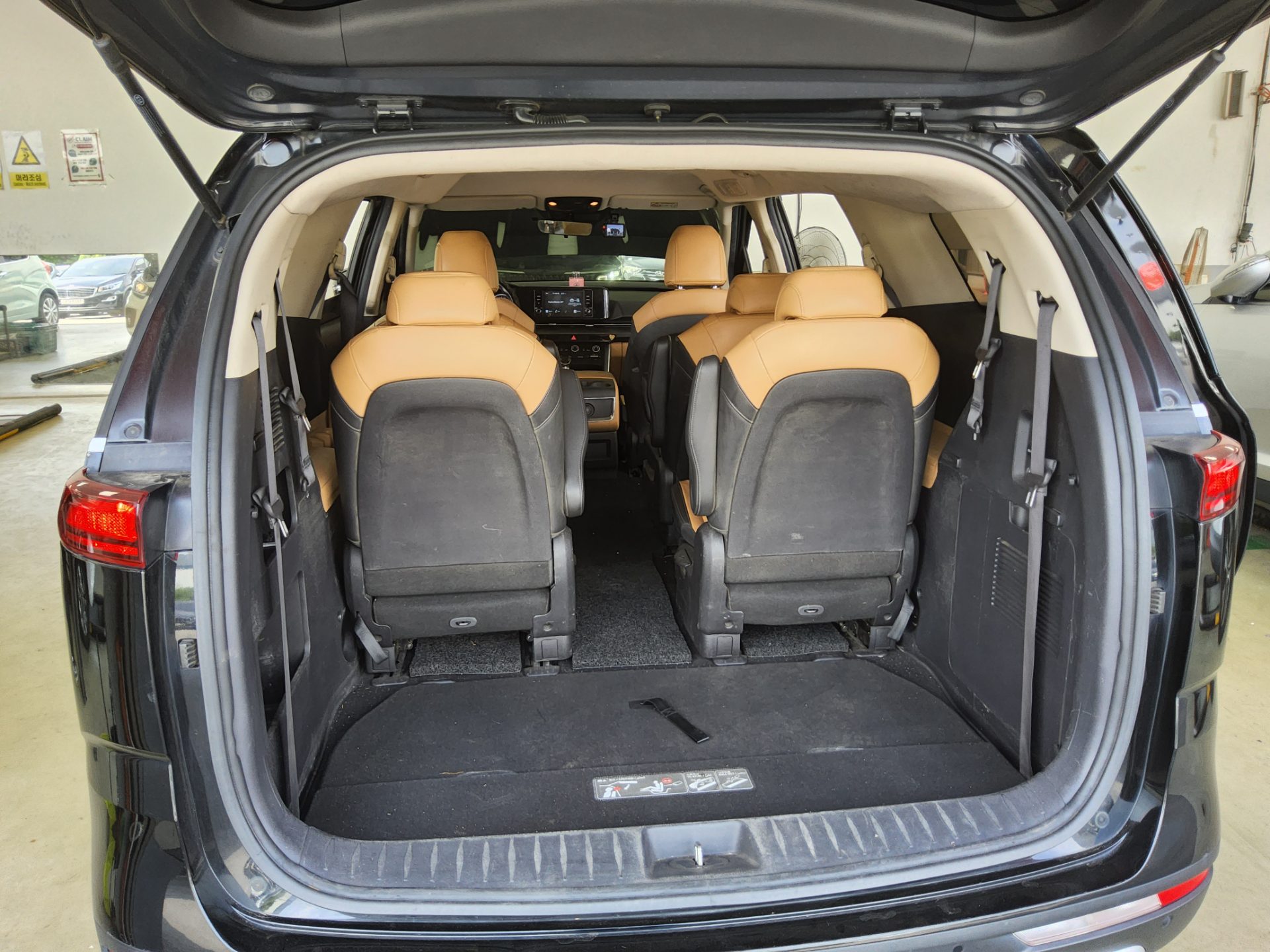 2021 - kia carnival