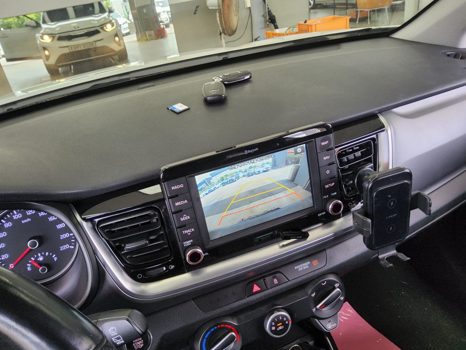 2018 - kia stonic