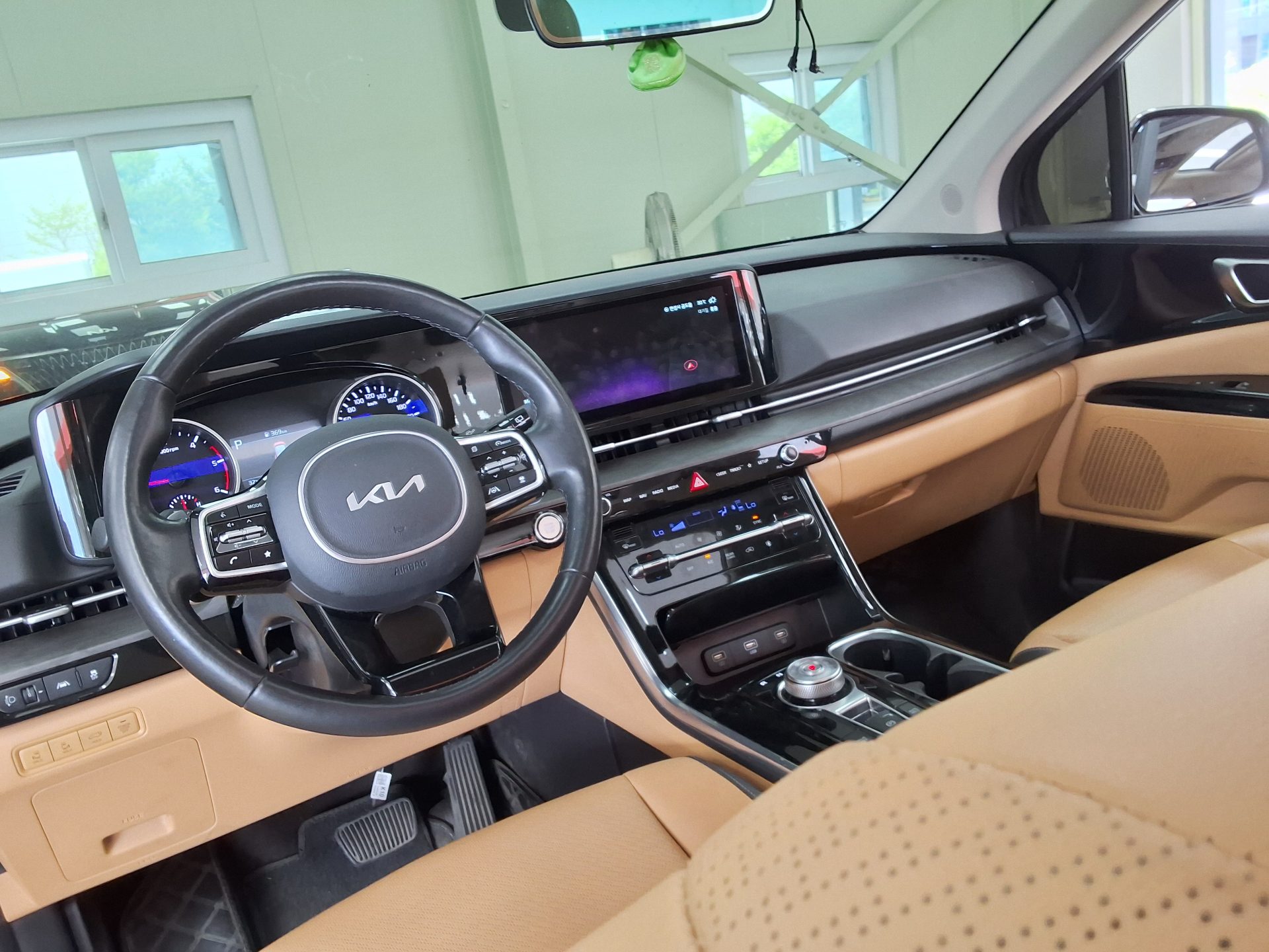 2023 - kia carnival