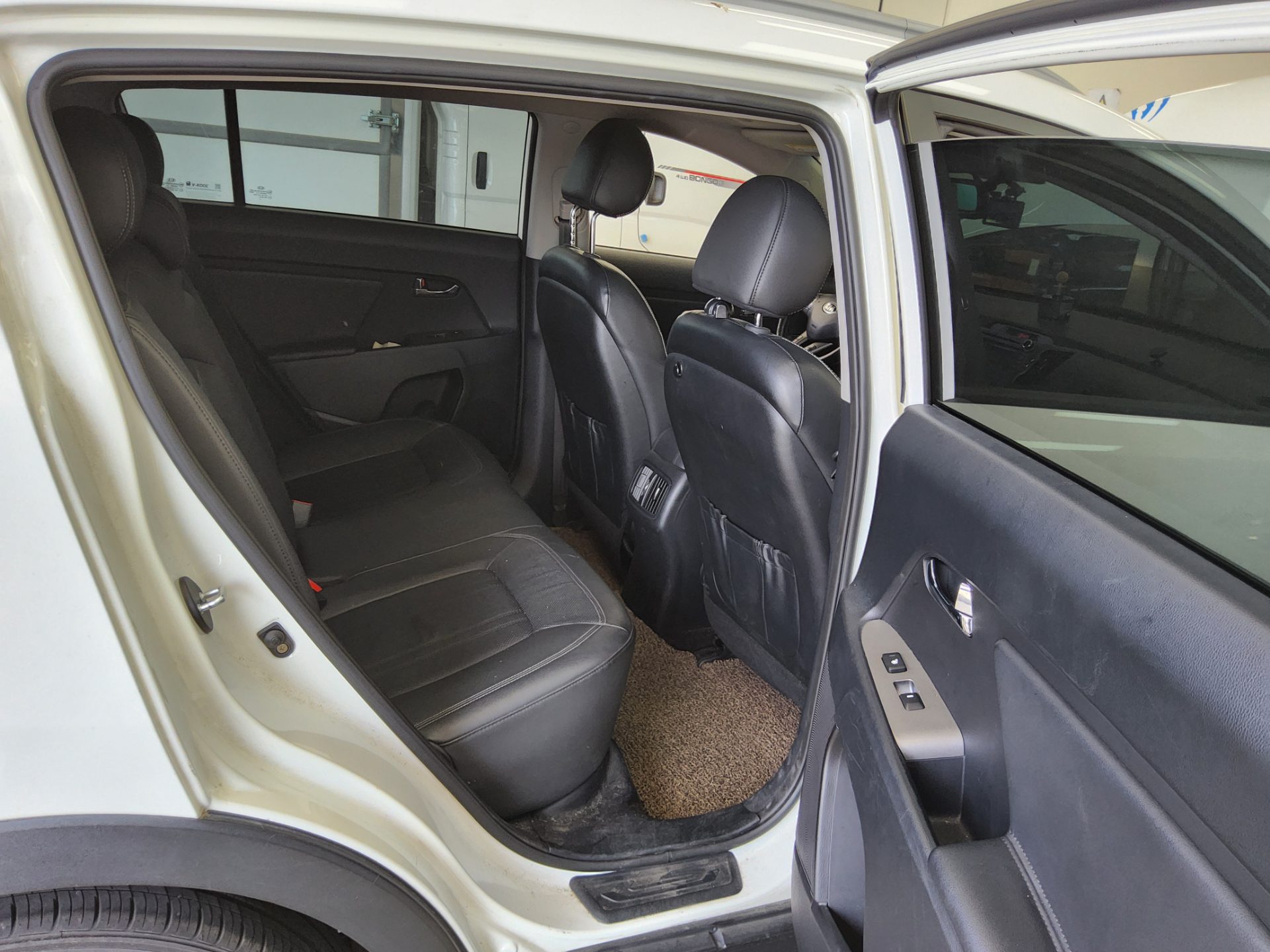 2014 - kia sportage