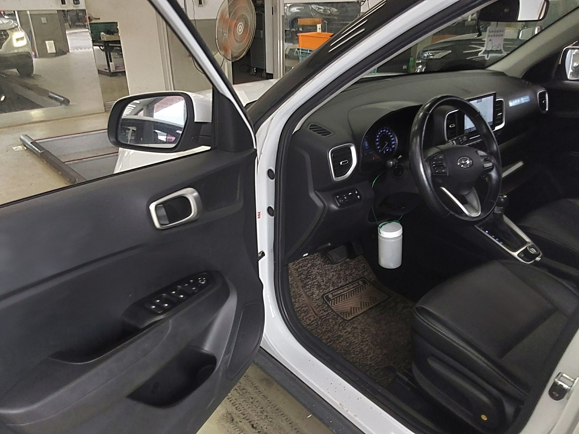 2021 - hyundai venue