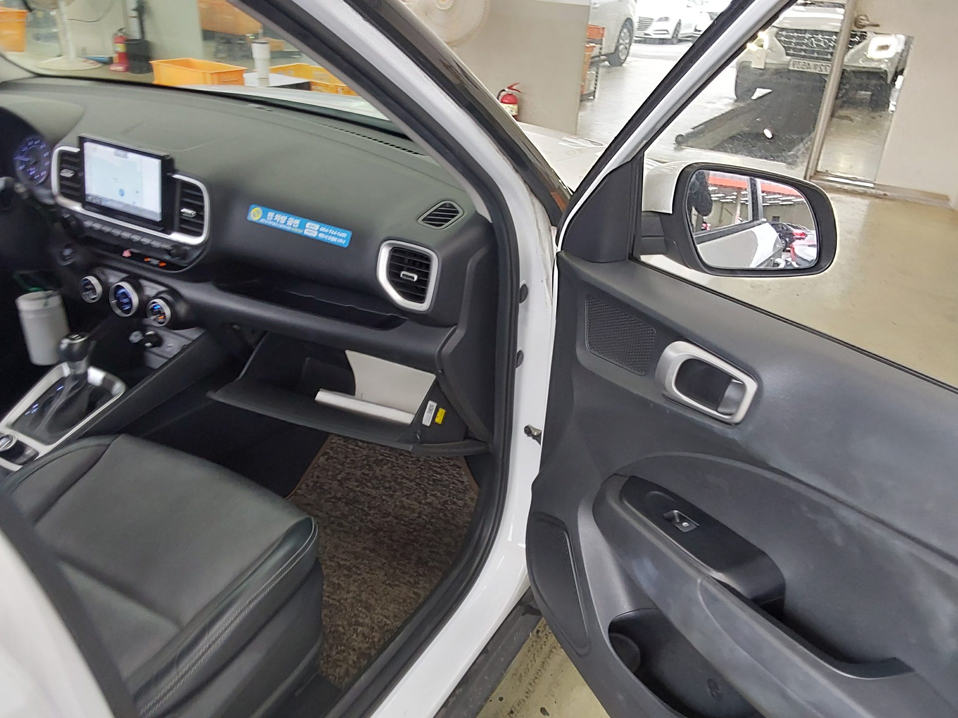 2021 - hyundai venue