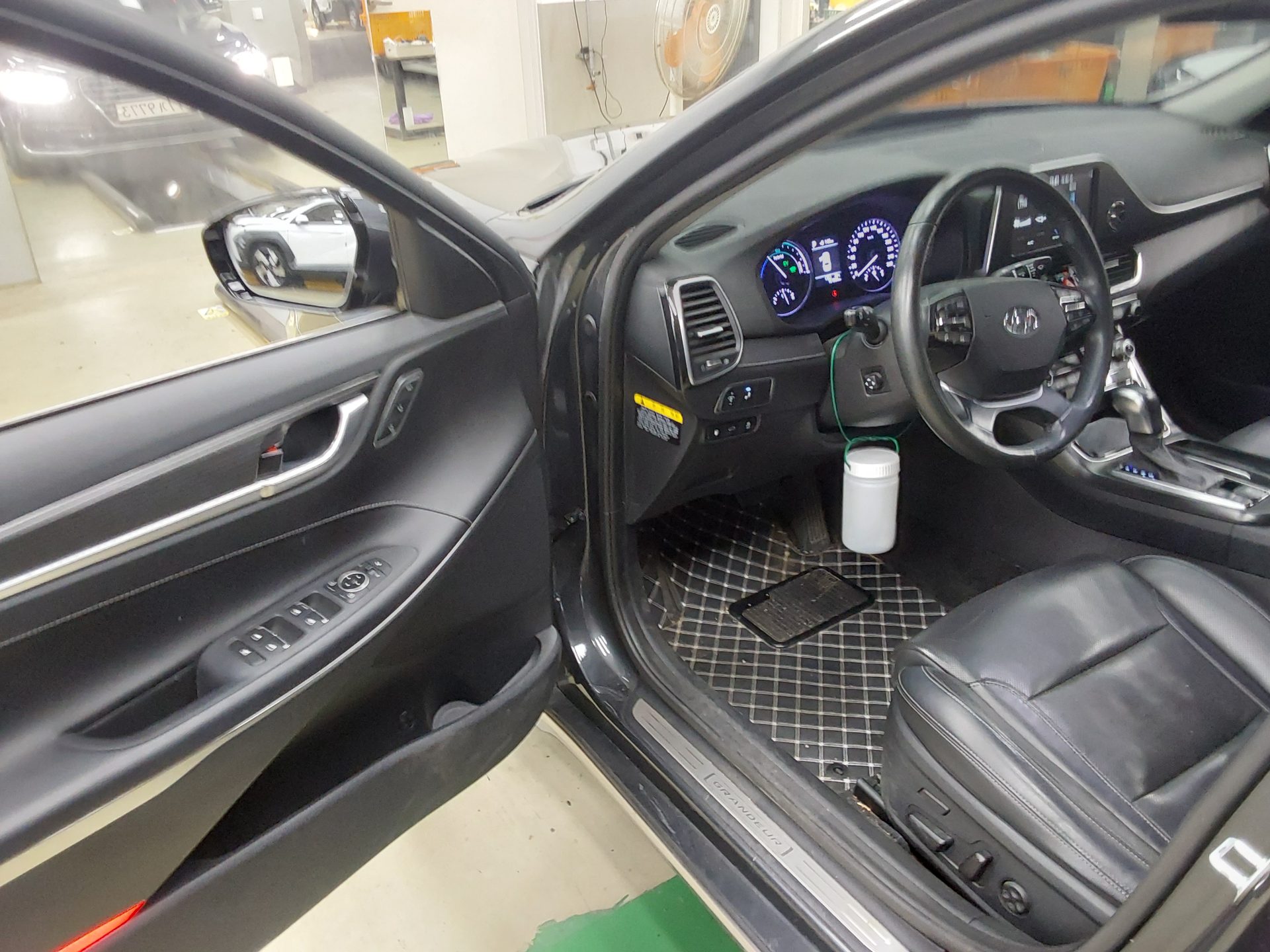 2019 - hyundai grandeur