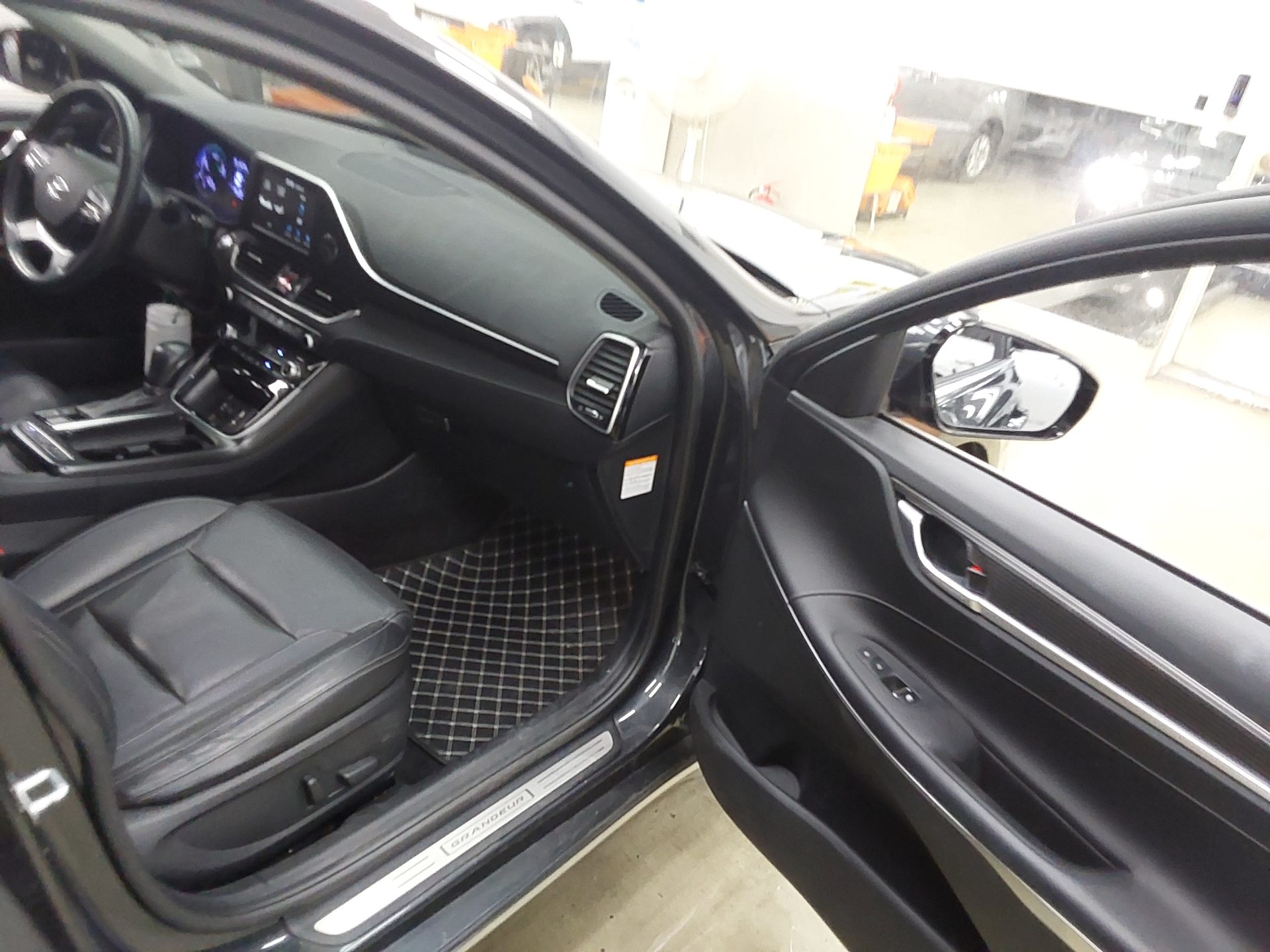 2019 - hyundai grandeur
