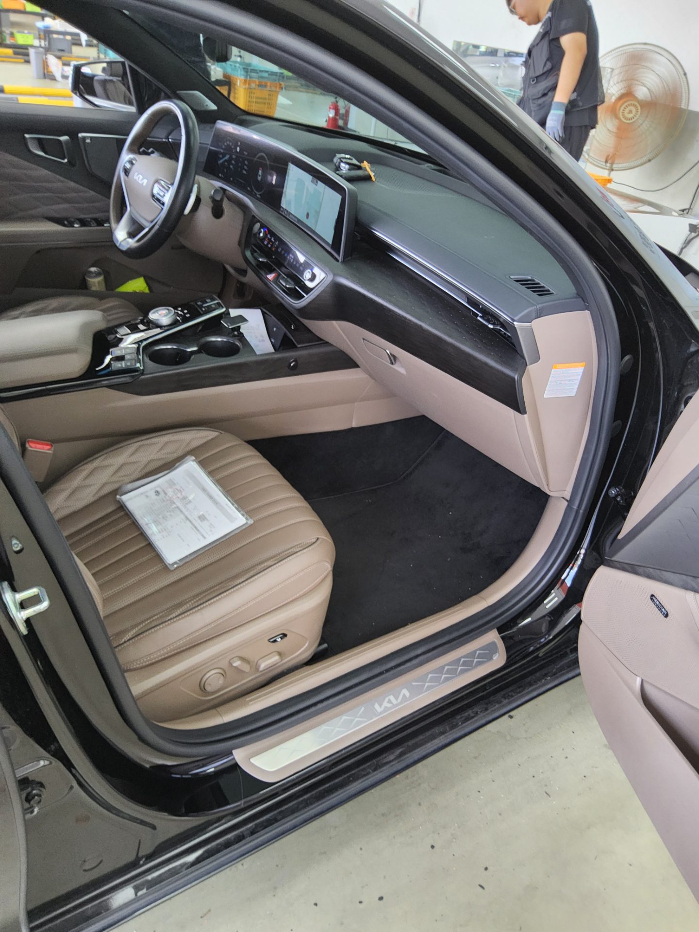 2023 - kia k8