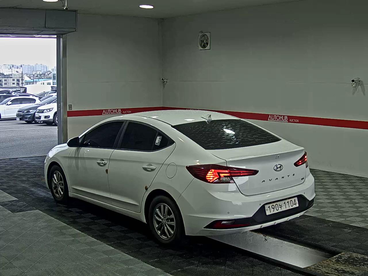 2019 - hyundai avante