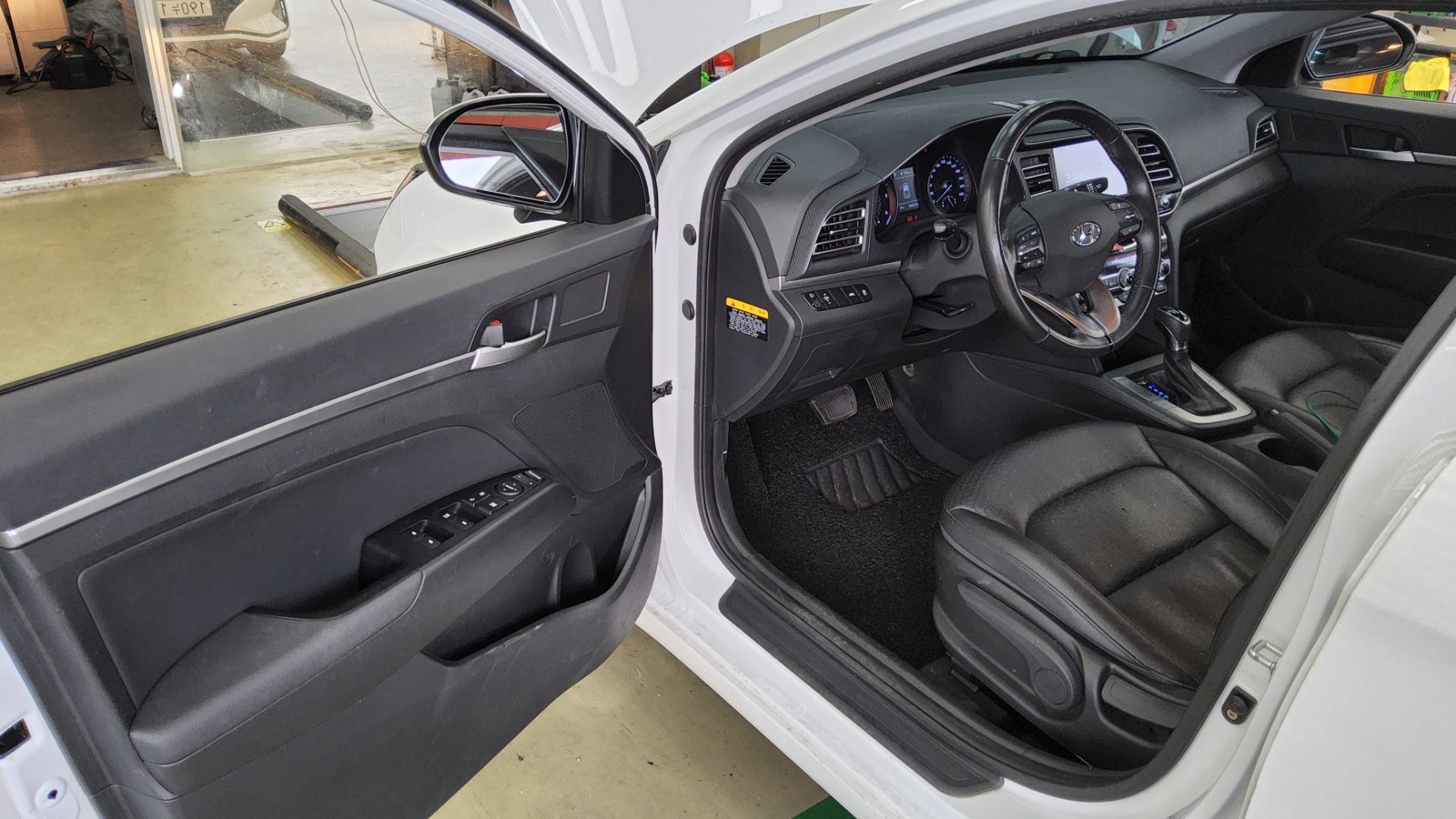 2019 - hyundai avante