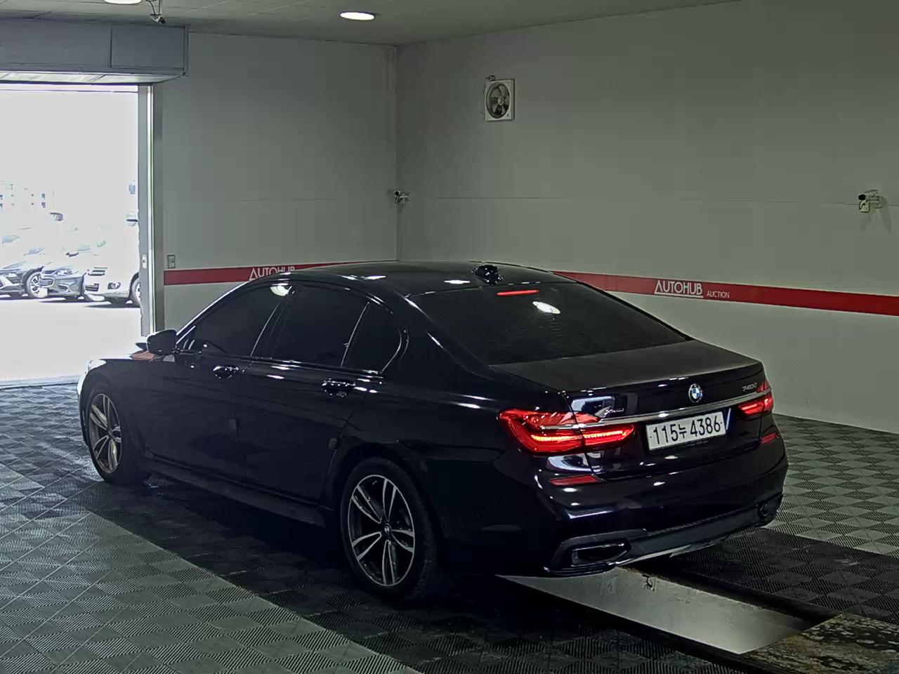 2016 - bmw m7
