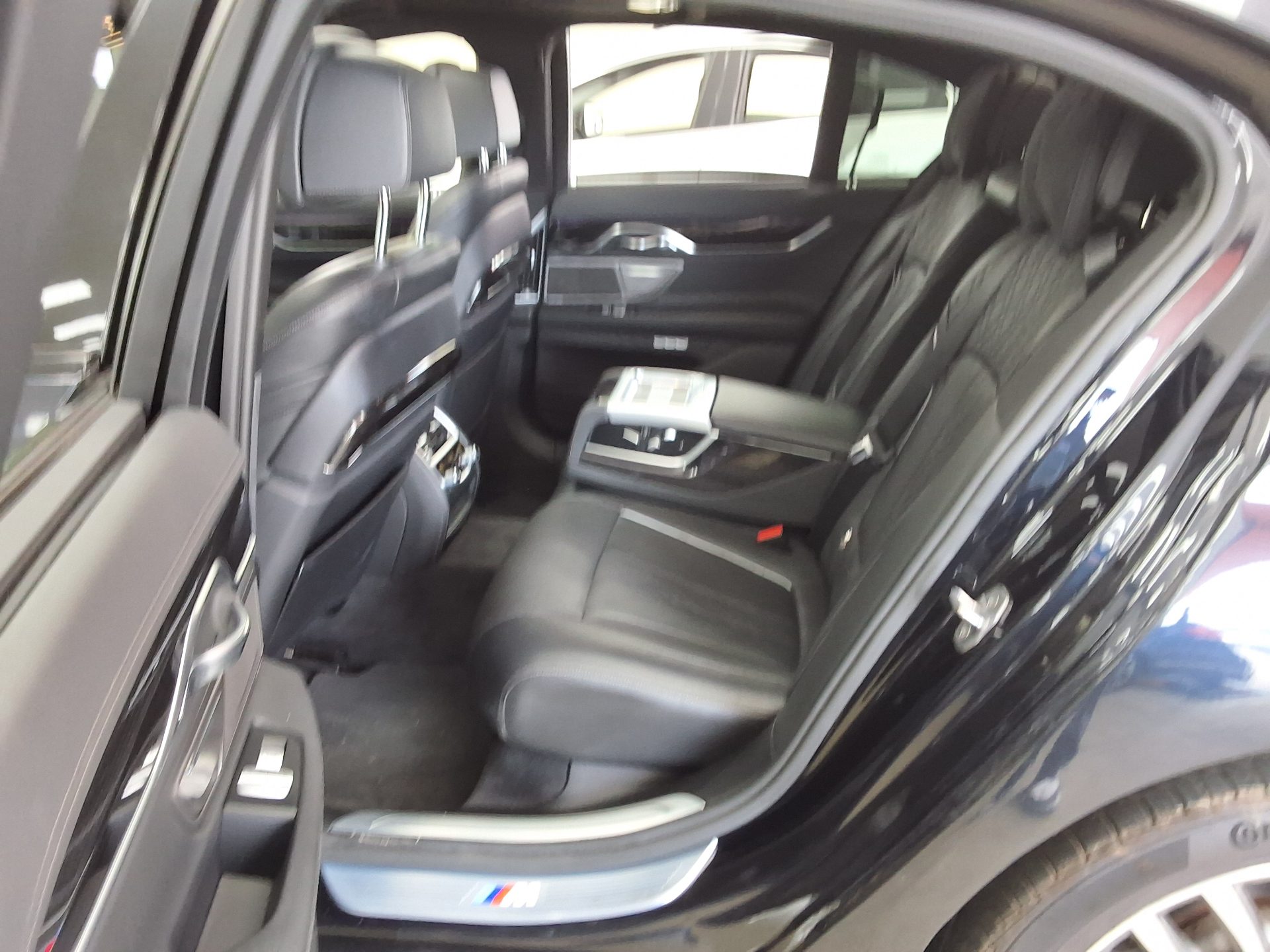 2016 - bmw m7
