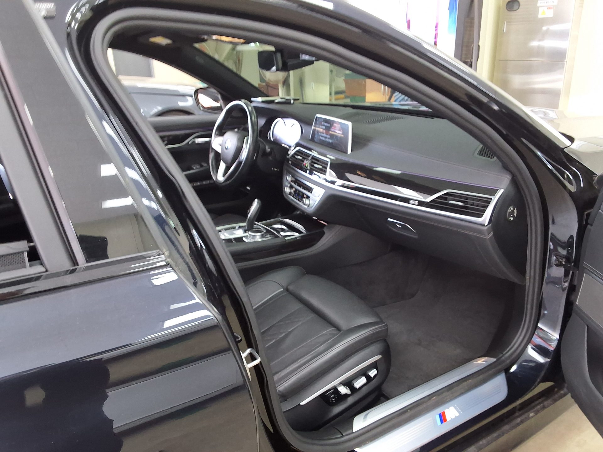 2016 - bmw m7