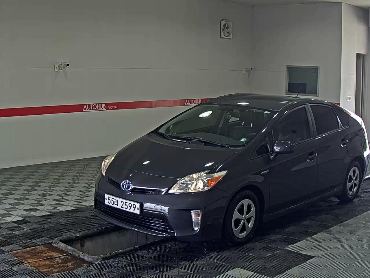 2012 - toyota prius