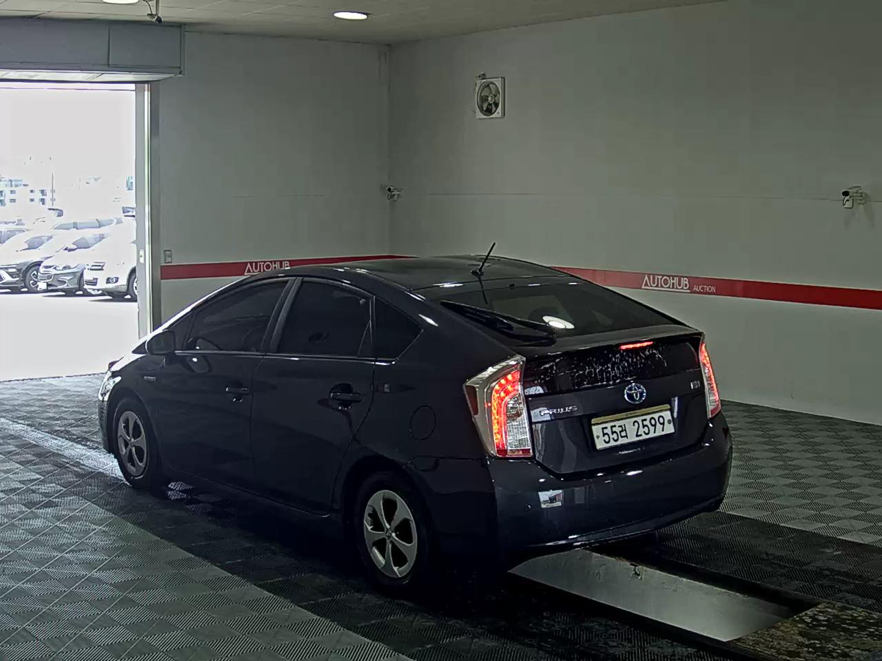 2012 - toyota prius