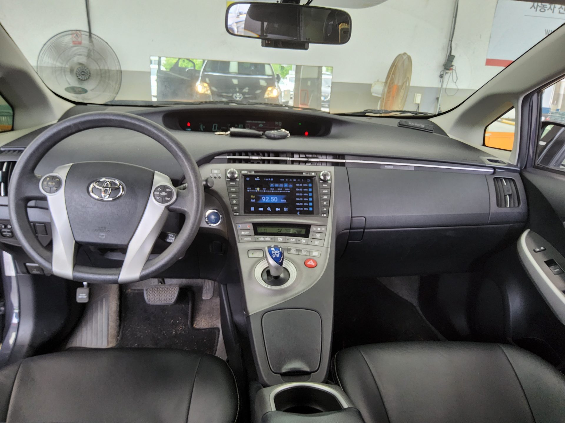 2012 - toyota prius