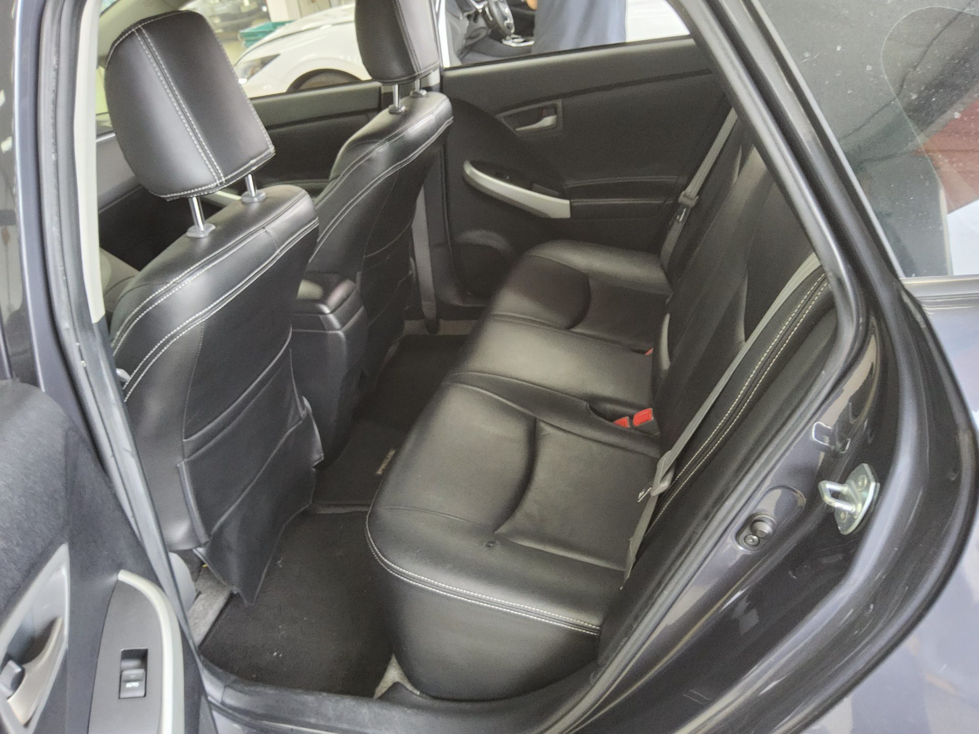 2012 - toyota prius
