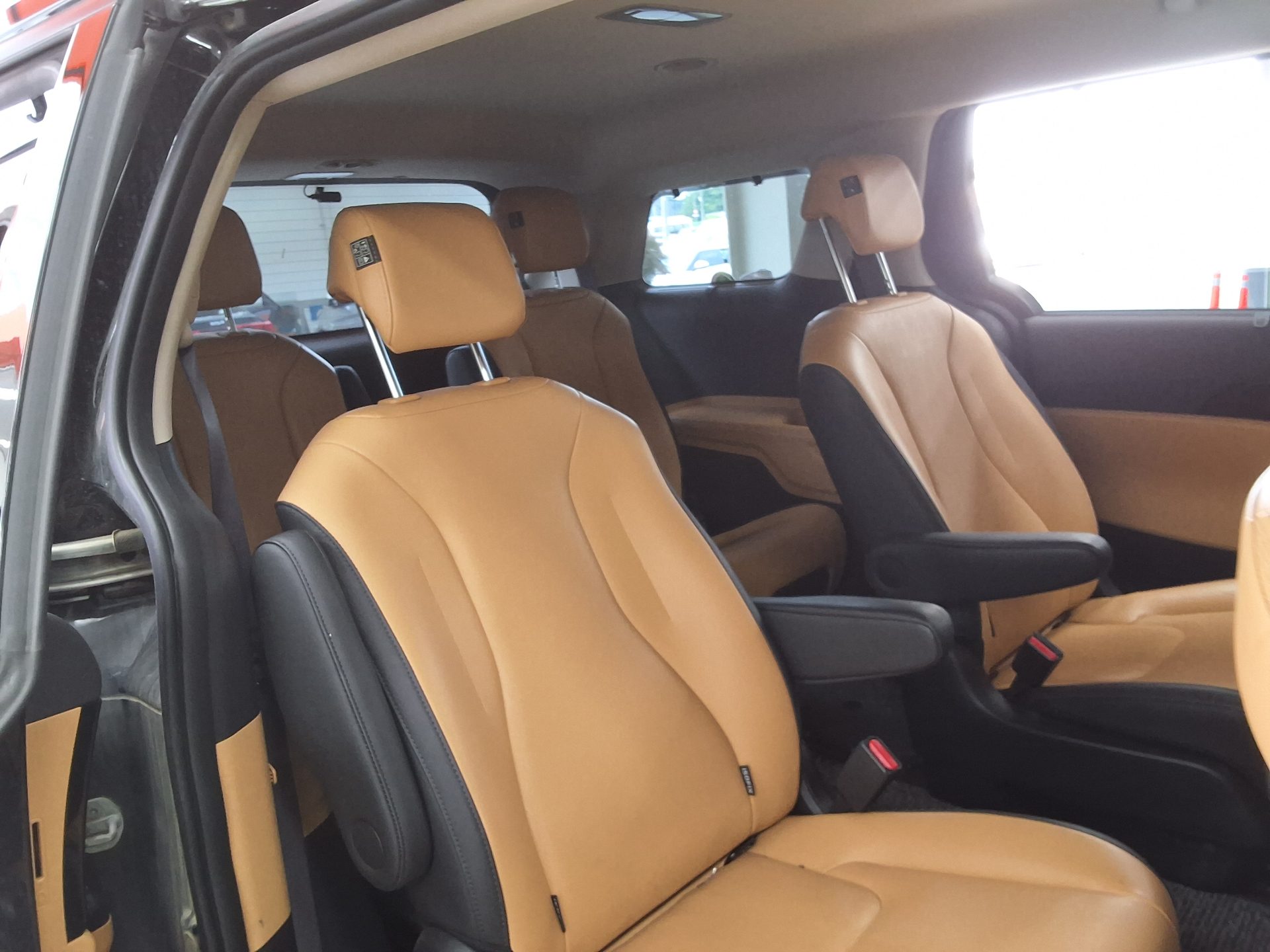 2023 - kia carnival