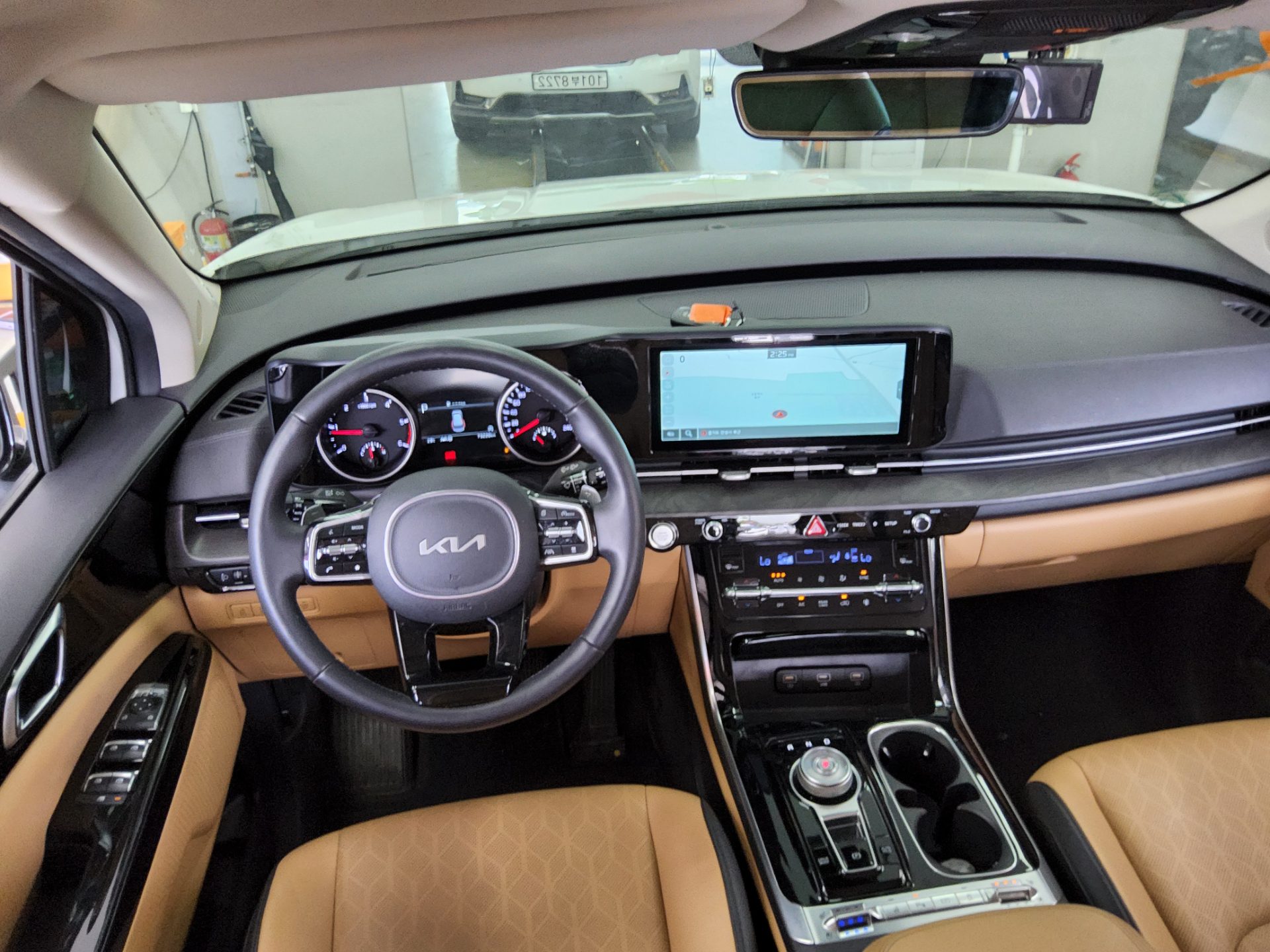 2023 - kia carnival