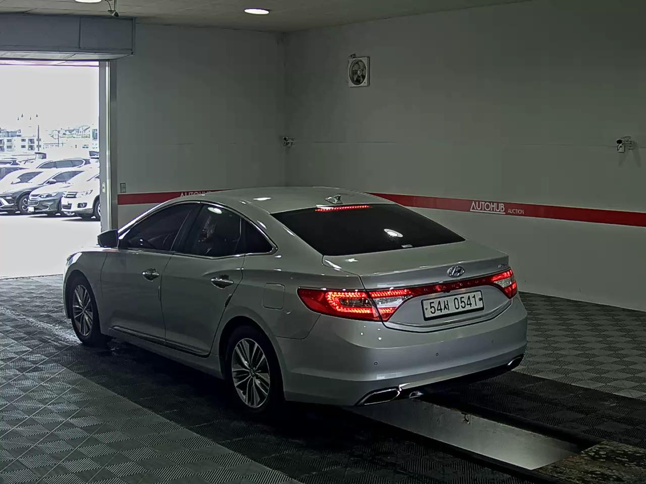 2016 - hyundai grandeur