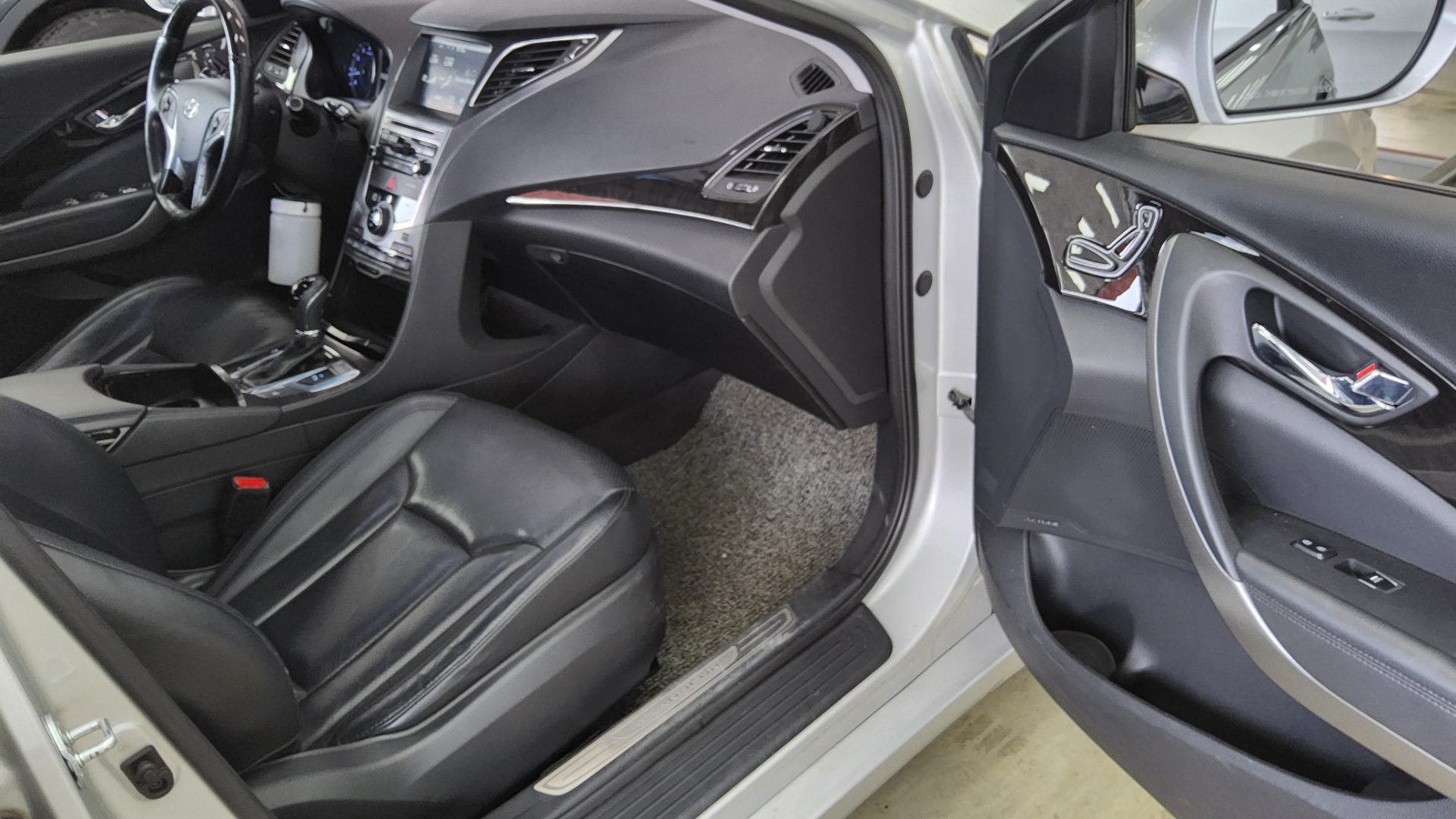 2016 - hyundai grandeur
