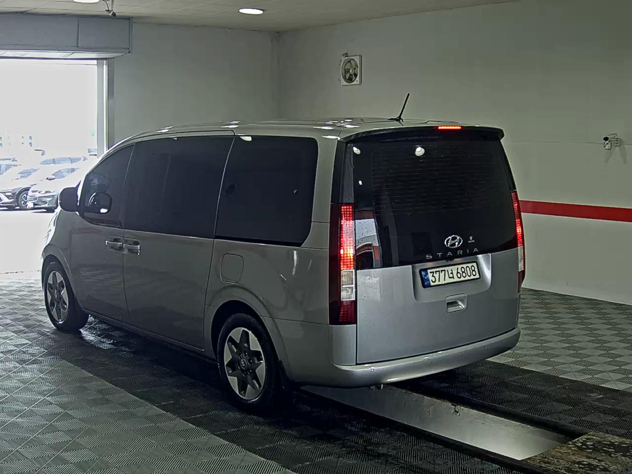 2022 - hyundai staria
