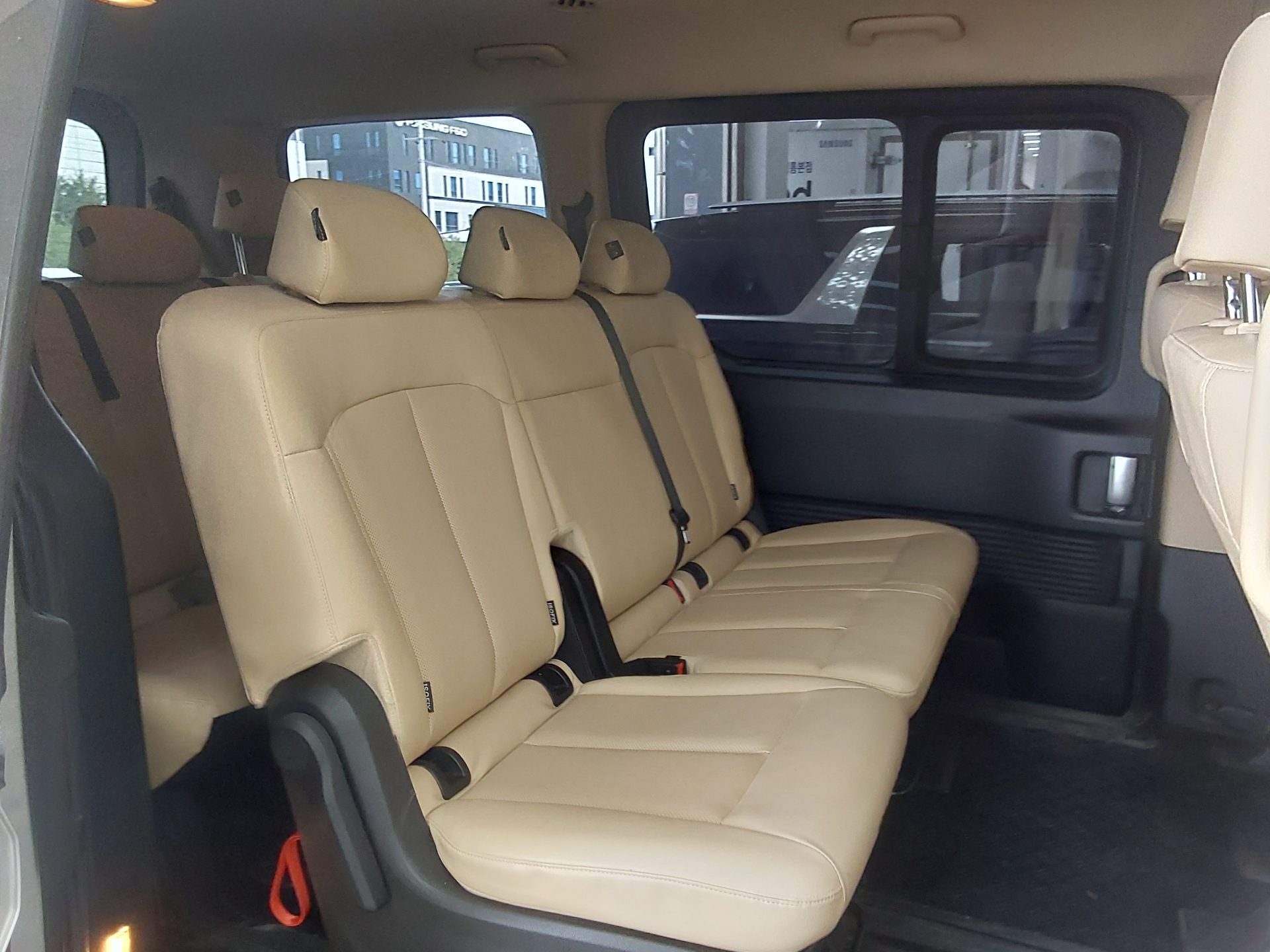 2022 - hyundai staria