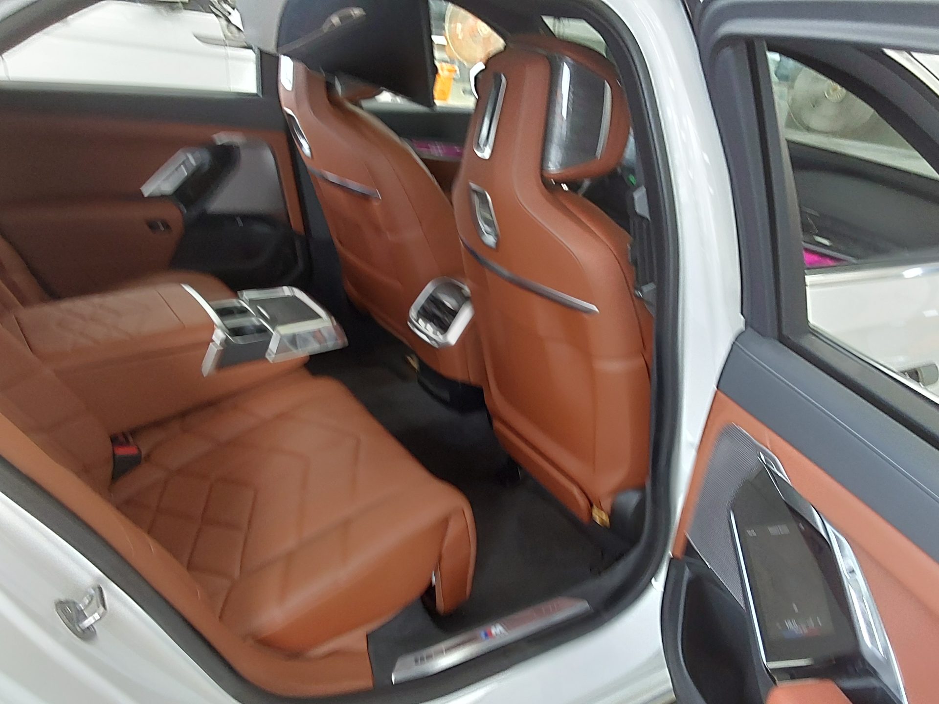 2024 - bmw m7
