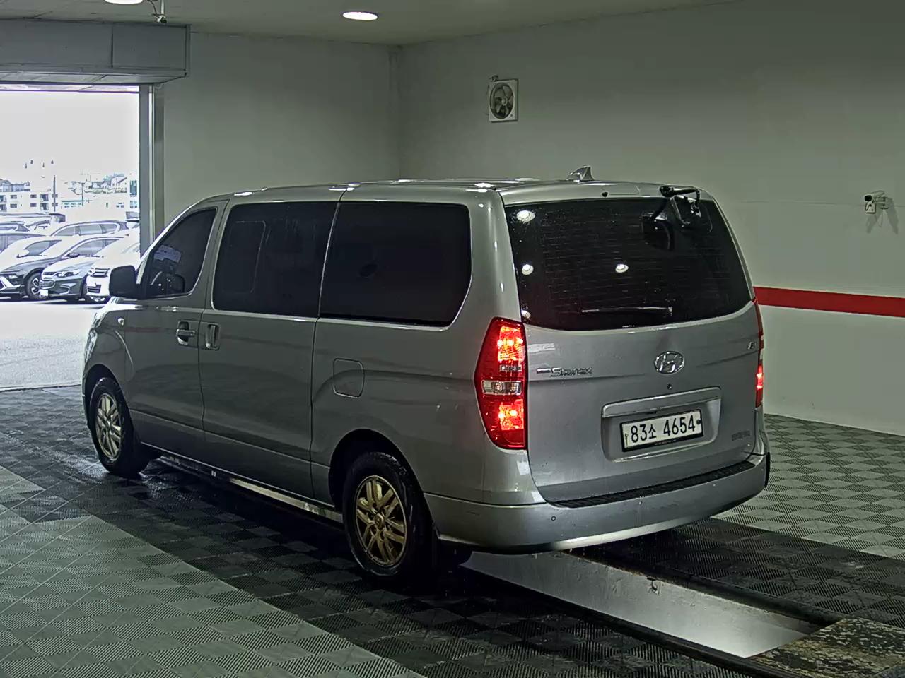 2019 - hyundai grand starex